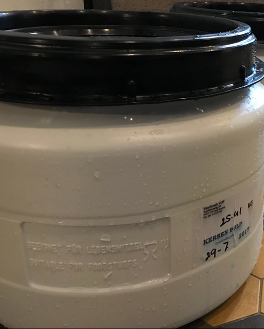 KERSENPULP - INGEVROREN ONTPITTE KERSEN 25 KG VERPAKKING